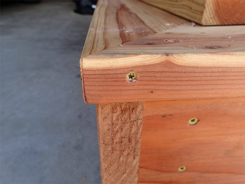 Mounting the bench boards