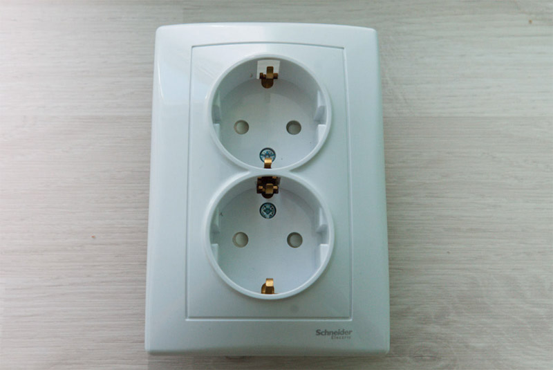 Euro socket