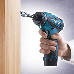 Makita df 030 dwe 3m