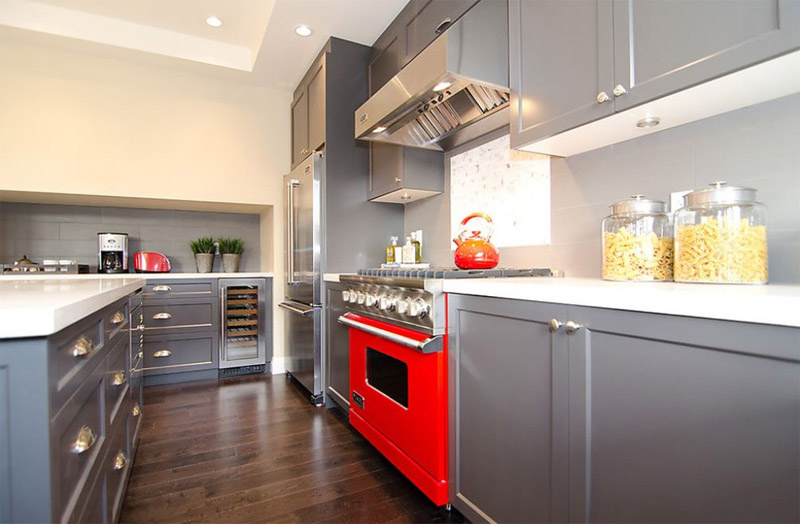 Kitchen with accents on the stove