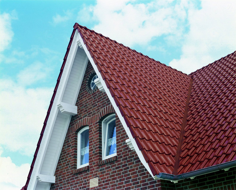 The appearance of the roof made of metal