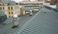 Recessed roof on administrative buildings