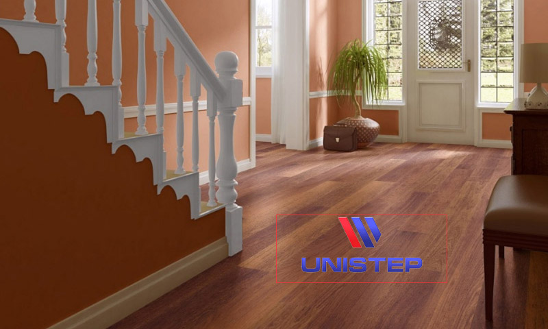 Revues unistep en stratifié