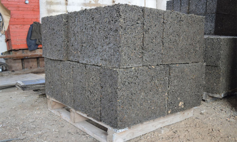 Sawdust concrete blocks and reviews on their use