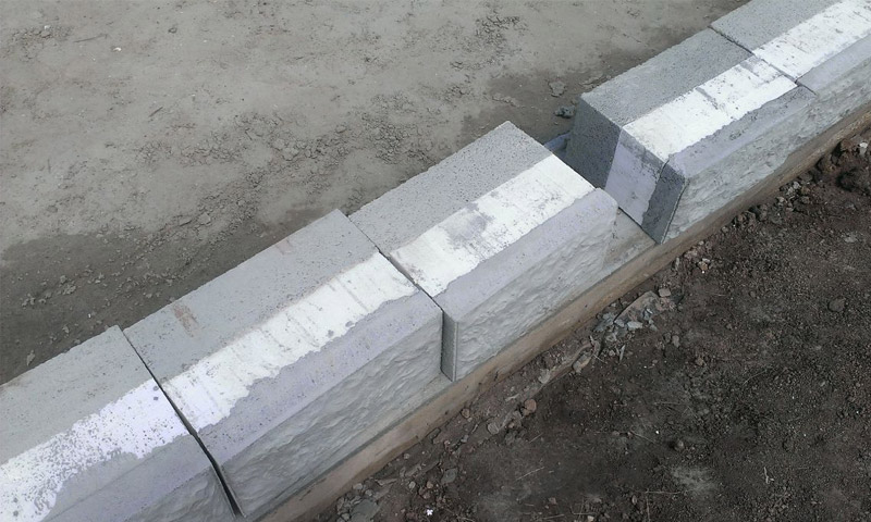 Reviews on the use of energy-efficient blocks for building walls at home