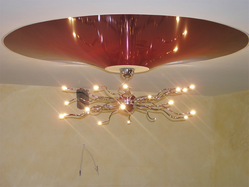 Plafond suspendu conique