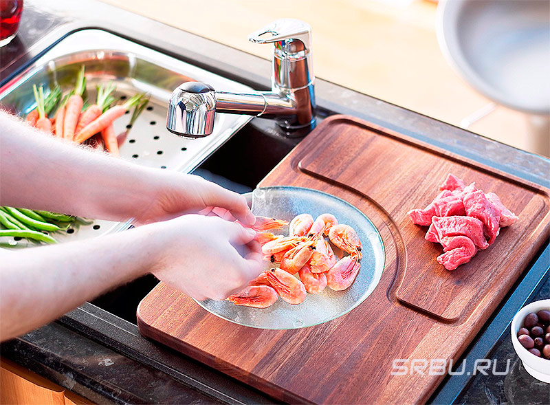 Sink cutting board