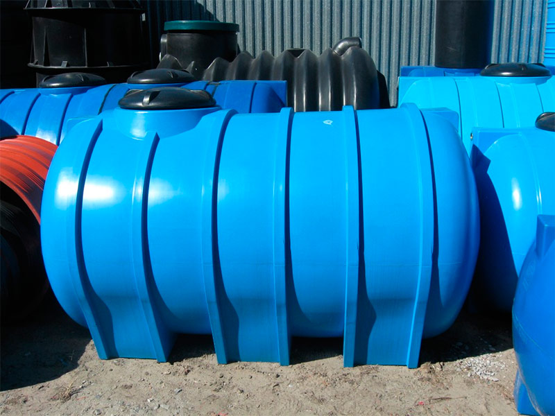 Plastic storage tanks