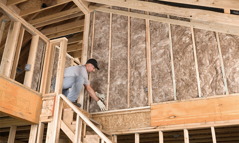 Mga modernong materyales para sa mga soundproofing wall sa isang apartment