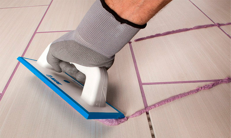 Quel coulis est meilleur pour les carreaux dans la salle de bain