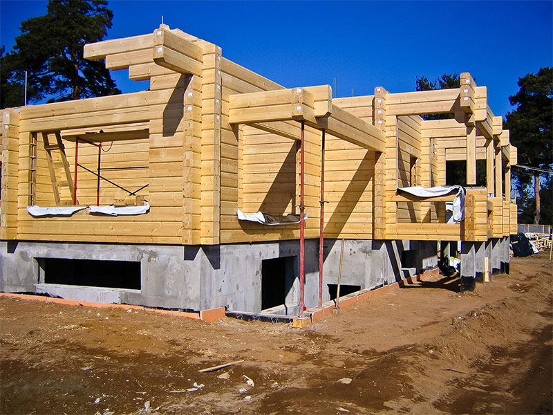 Laminated log house