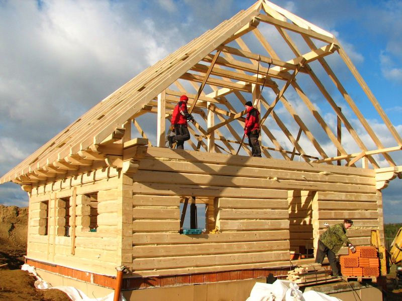 Solid timber log house