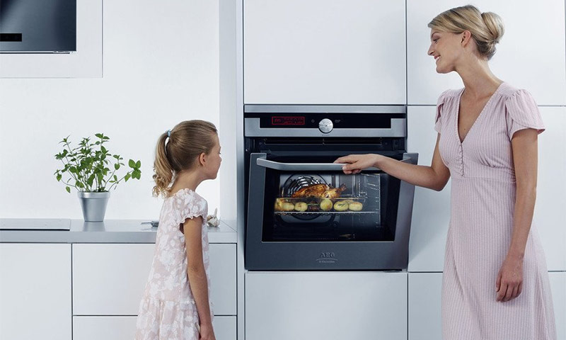 Paano pumili ng isang electric built-in oven