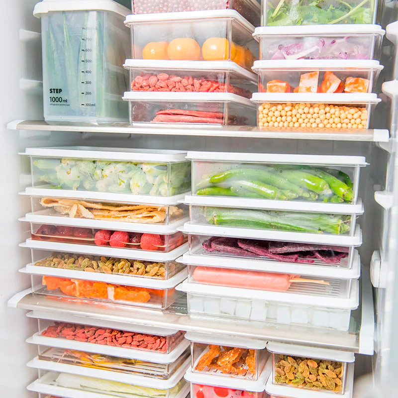 Food storage in containers